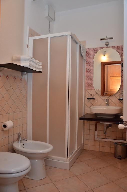 Bed and Breakfast Domo - Guest-House Il Nespolo Fiorito à Orosei Extérieur photo